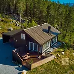 Family Friendly Golfalpin Golf, Ski-out, Fireplace & Wifi بيت للعطل
