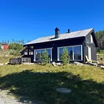 Family Friendly Golfalpin Golf, Ski-out, Fireplace & Wifi * Hemsedal